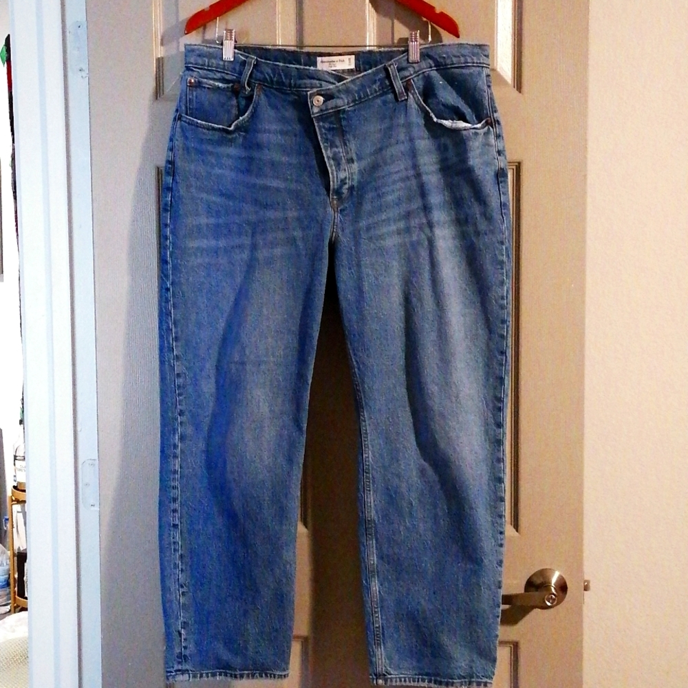 Abercrombie Dad Jeans with Crossover waistband